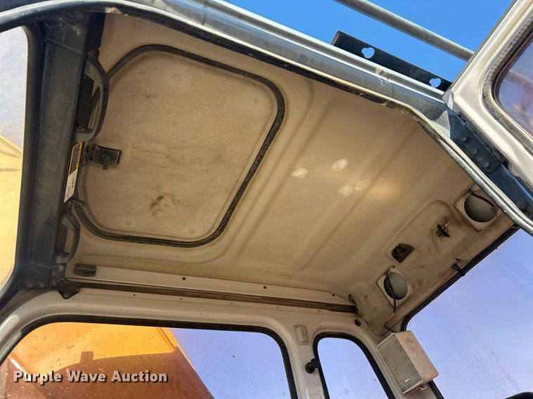 image for item DR4561 2001 Case CX210  excavator