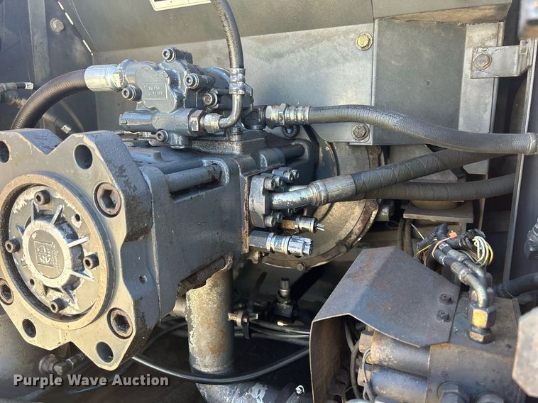 image for item DR4561 2001 Case CX210  excavator