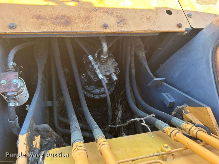 image for item DR4561 2001 Case CX210  excavator