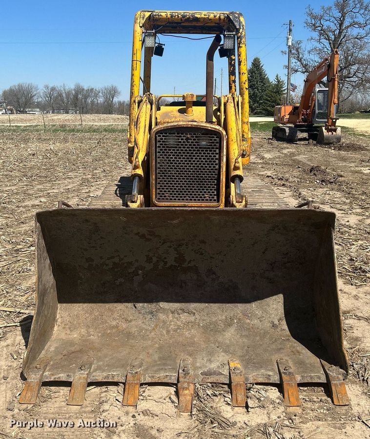 image for item DR4564 1979 John Deere 450C  track loader