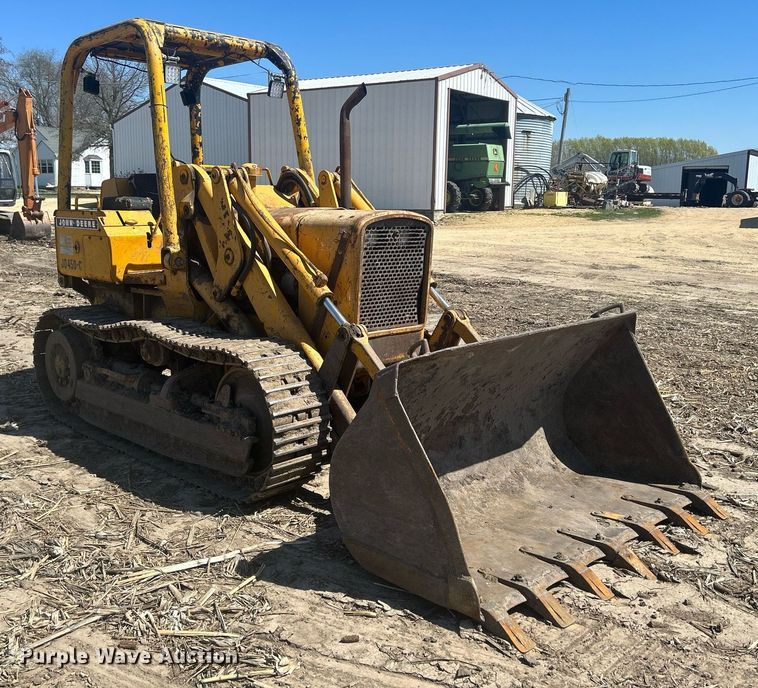 image for item DR4564 1979 John Deere 450C  track loader