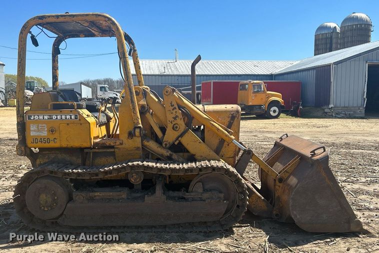 image for item DR4564 1979 John Deere 450C  track loader