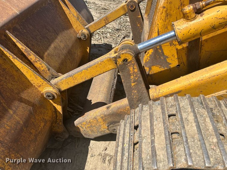 image for item DR4564 1979 John Deere 450C  track loader