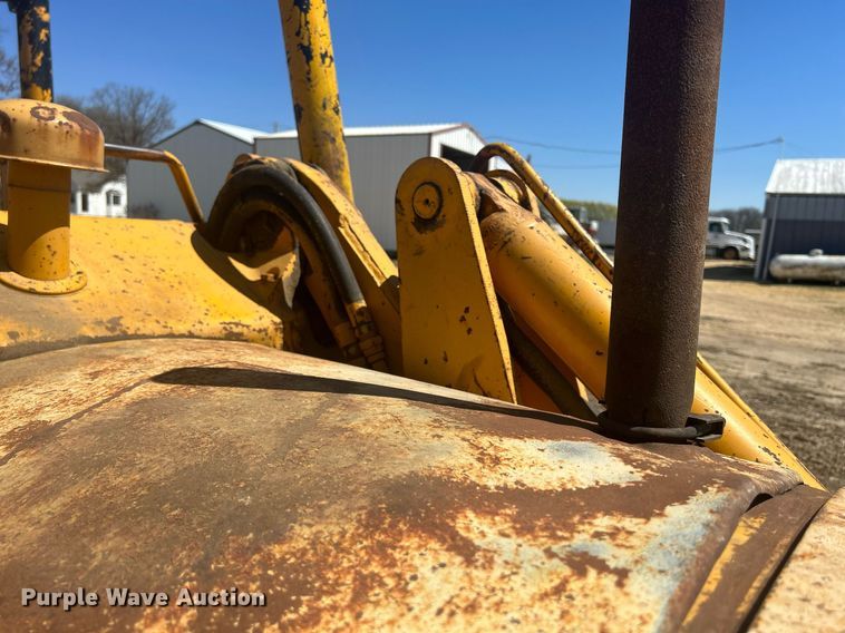 image for item DR4564 1979 John Deere 450C  track loader