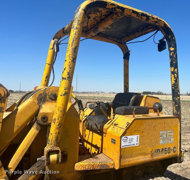 image for item DR4564 1979 John Deere 450C  track loader