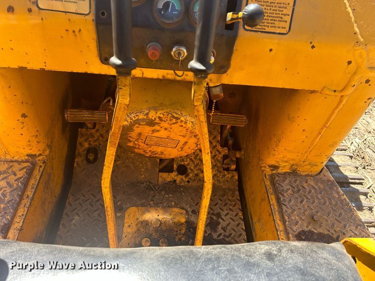 image for item DR4564 1979 John Deere 450C  track loader
