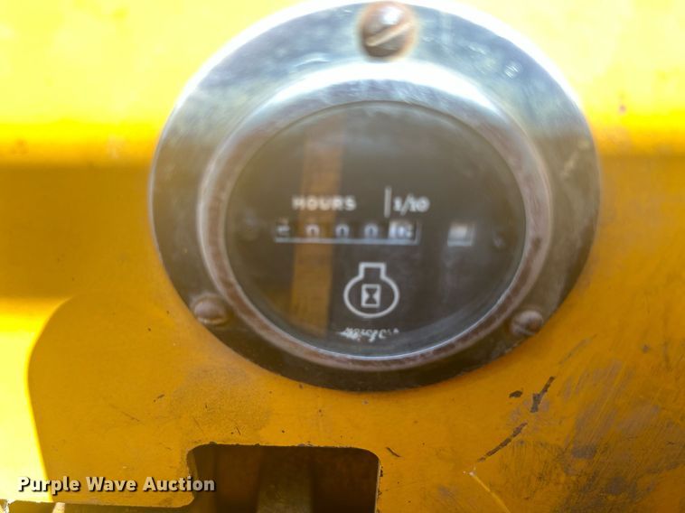 image for item DR4564 1979 John Deere 450C  track loader