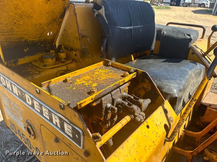 image for item DR4564 1979 John Deere 450C  track loader