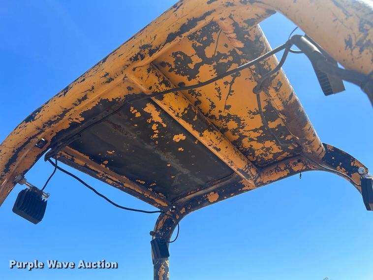 image for item DR4564 1979 John Deere 450C  track loader