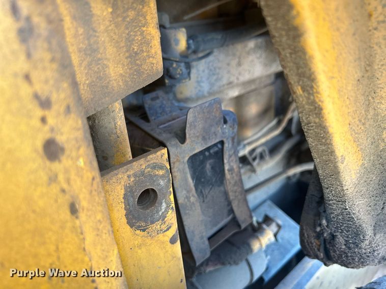 image for item DR4564 1979 John Deere 450C  track loader