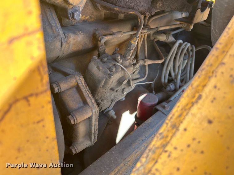 image for item DR4564 1979 John Deere 450C  track loader