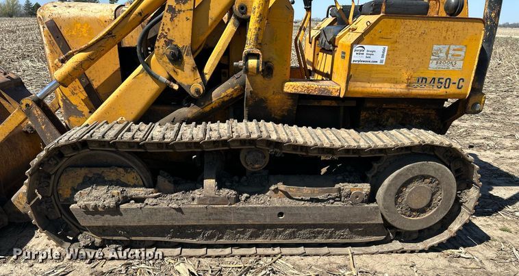 image for item DR4564 1979 John Deere 450C  track loader