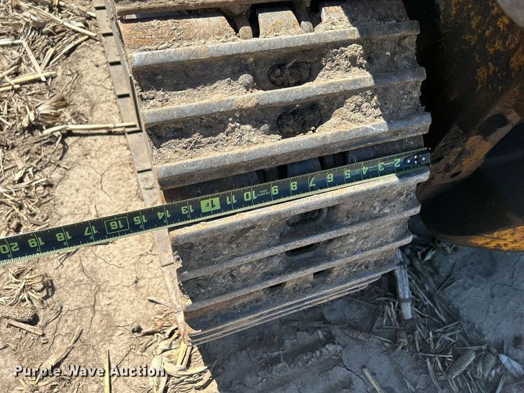 image for item DR4564 1979 John Deere 450C  track loader