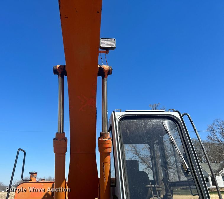 image for item DR4565 1992 Hitachi EX120-2  excavator