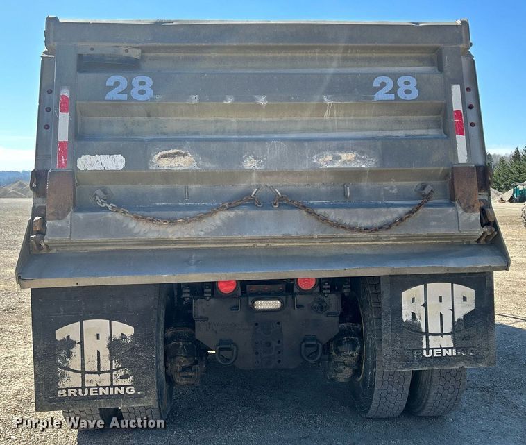 image for item DR4566 1997 Mack RD688S  dump truck