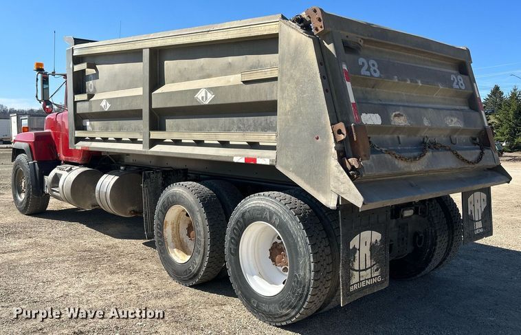 image for item DR4566 1997 Mack RD688S  dump truck