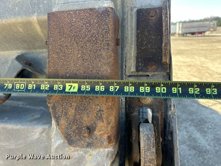 image for item DR4566 1997 Mack RD688S  dump truck