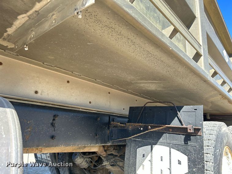 image for item DR4566 1997 Mack RD688S  dump truck