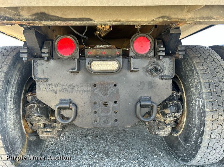 image for item DR4566 1997 Mack RD688S  dump truck