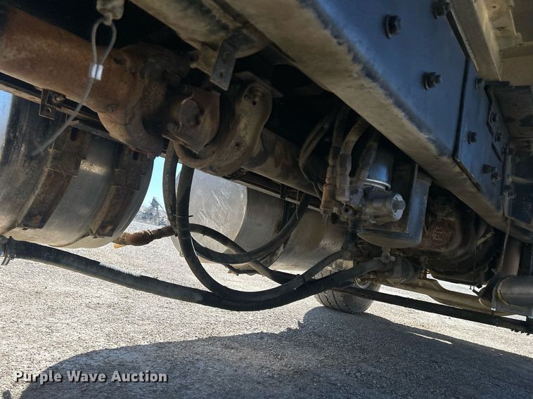 image for item DR4566 1997 Mack RD688S  dump truck