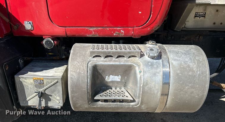 image for item DR4566 1997 Mack RD688S  dump truck