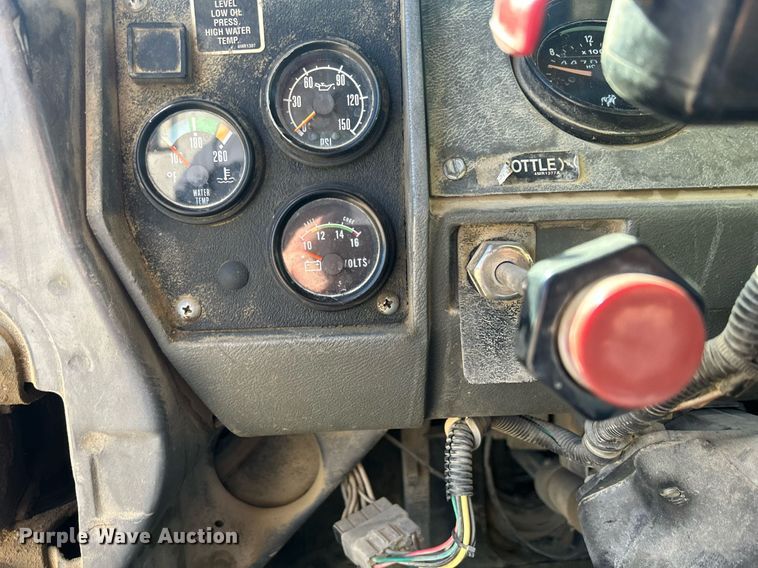 image for item DR4566 1997 Mack RD688S  dump truck