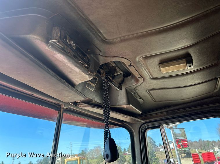 image for item DR4566 1997 Mack RD688S  dump truck