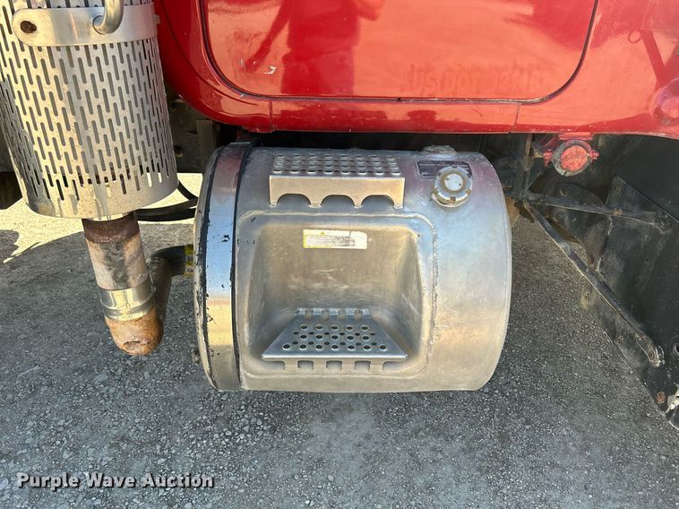 image for item DR4566 1997 Mack RD688S  dump truck