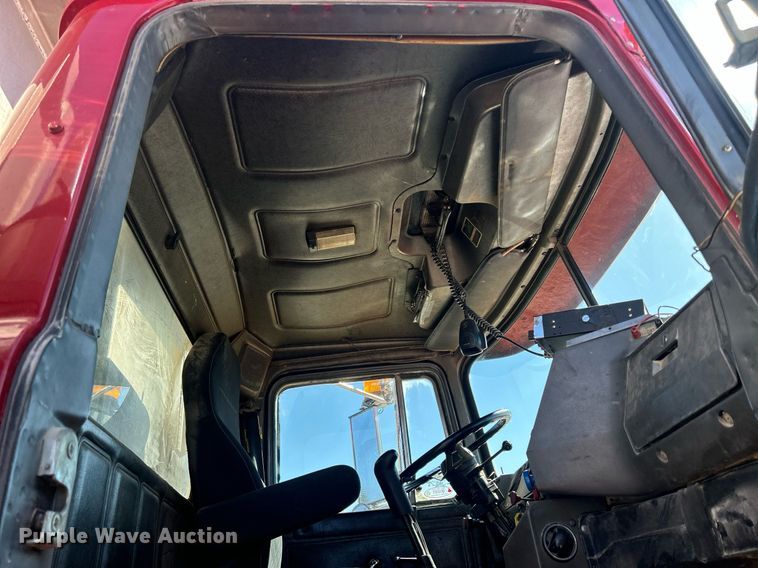 image for item DR4566 1997 Mack RD688S  dump truck