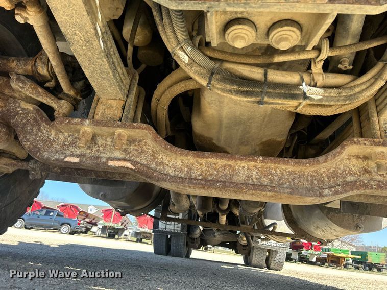 image for item DR4566 1997 Mack RD688S  dump truck