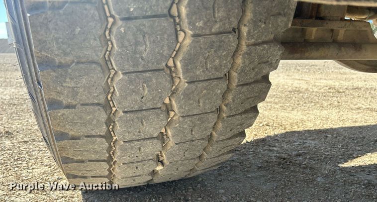 image for item DR4566 1997 Mack RD688S  dump truck