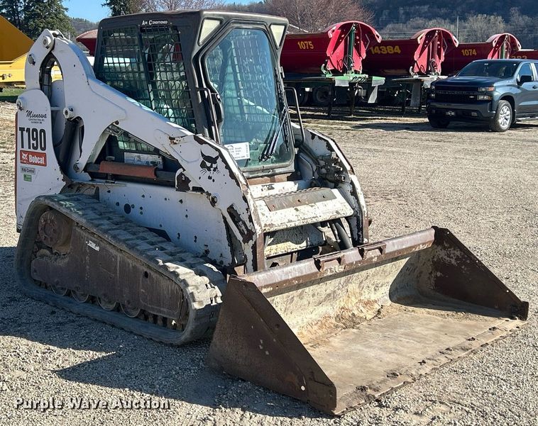 image for item DR4567 2007 Bobcat T190  tracked skid steer loader