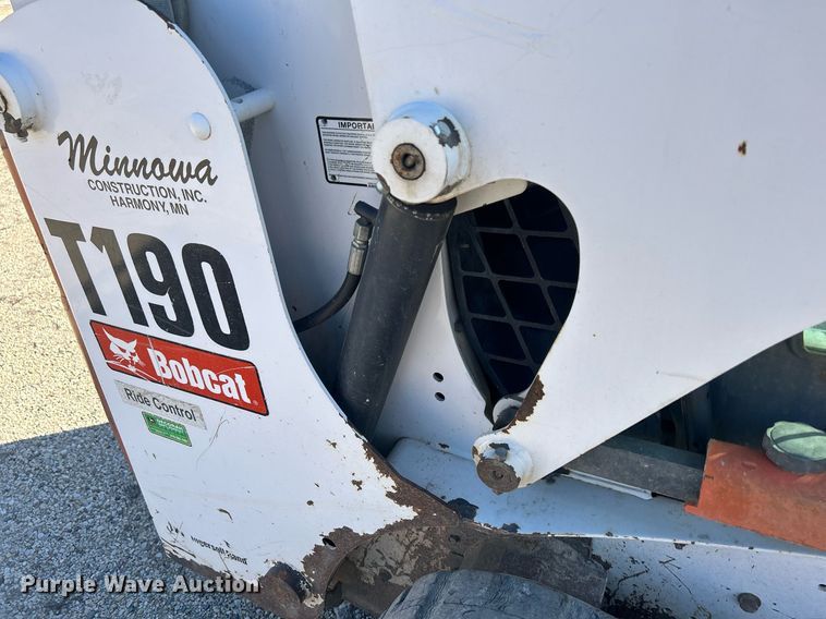 image for item DR4567 2007 Bobcat T190  tracked skid steer loader