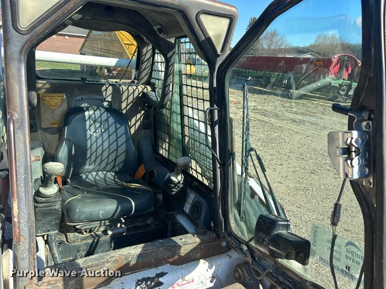 image for item DR4567 2007 Bobcat T190  tracked skid steer loader