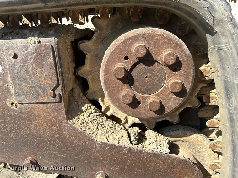 image for item DR4567 2007 Bobcat T190  tracked skid steer loader