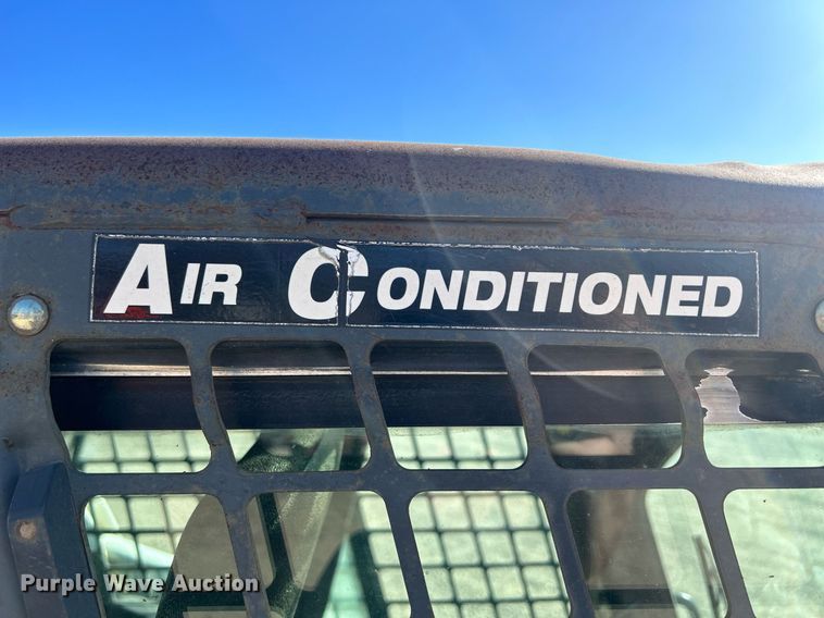 image for item DR4567 2007 Bobcat T190  tracked skid steer loader