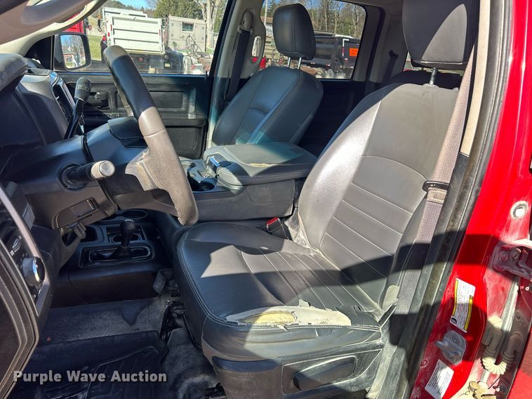 image for item DR4568 2014 Dodge Ram 2500HD  Crew Cab pickup truck