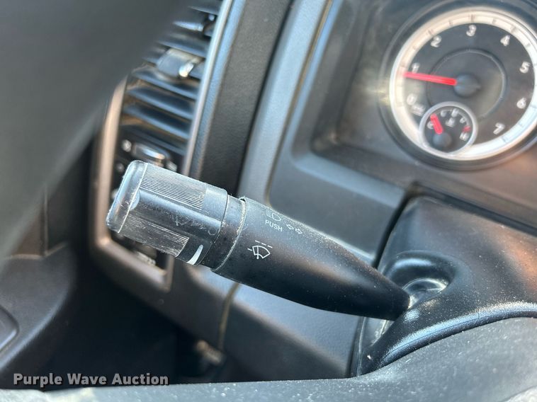 image for item DR4568 2014 Dodge Ram 2500HD  Crew Cab pickup truck