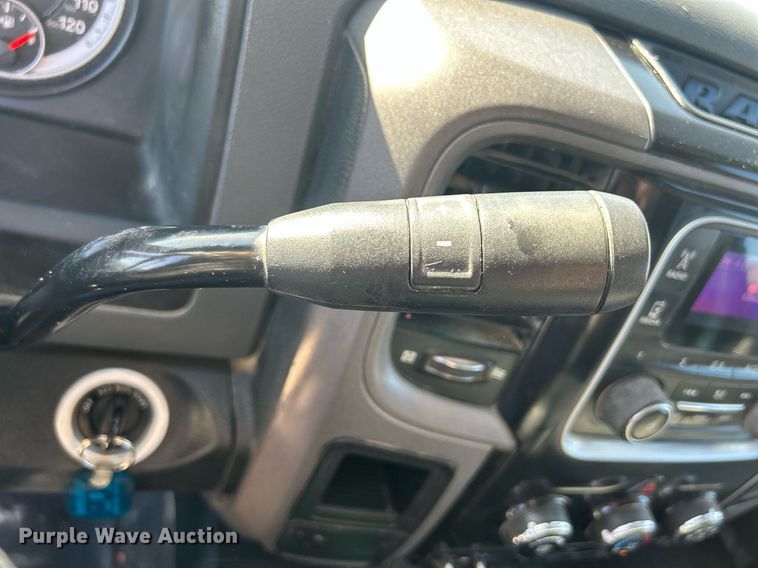 image for item DR4568 2014 Dodge Ram 2500HD  Crew Cab pickup truck