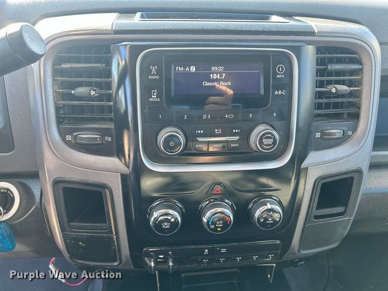 image for item DR4568 2014 Dodge Ram 2500HD  Crew Cab pickup truck