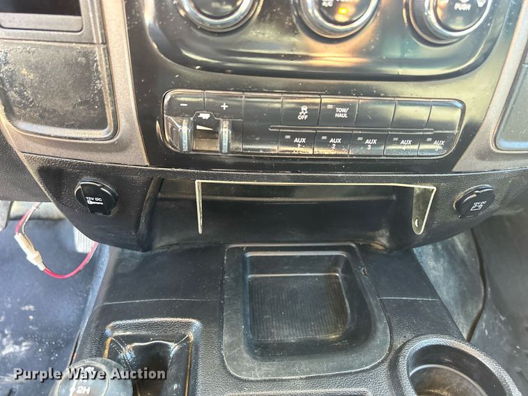 image for item DR4568 2014 Dodge Ram 2500HD  Crew Cab pickup truck