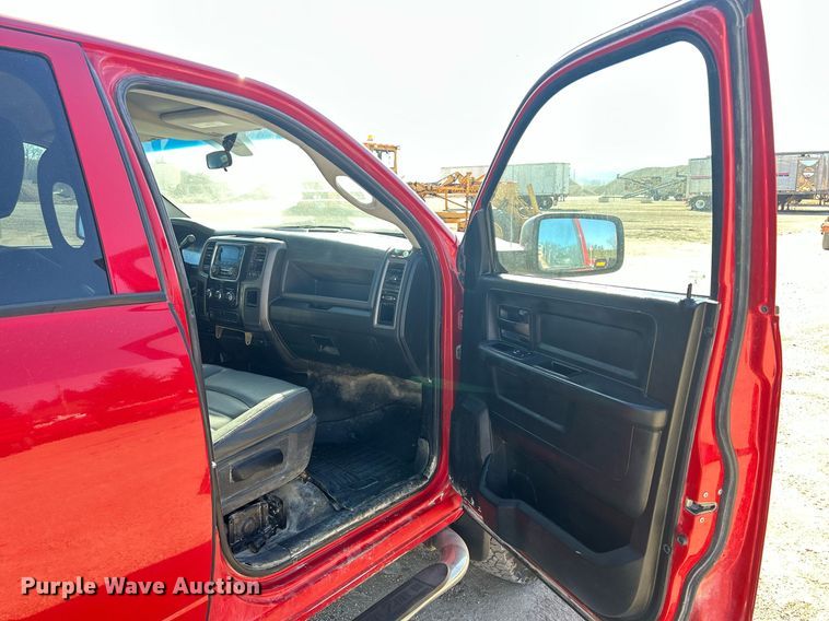 image for item DR4568 2014 Dodge Ram 2500HD  Crew Cab pickup truck