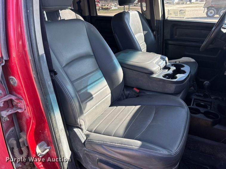 image for item DR4568 2014 Dodge Ram 2500HD  Crew Cab pickup truck