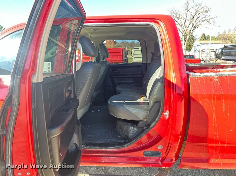 image for item DR4568 2014 Dodge Ram 2500HD  Crew Cab pickup truck