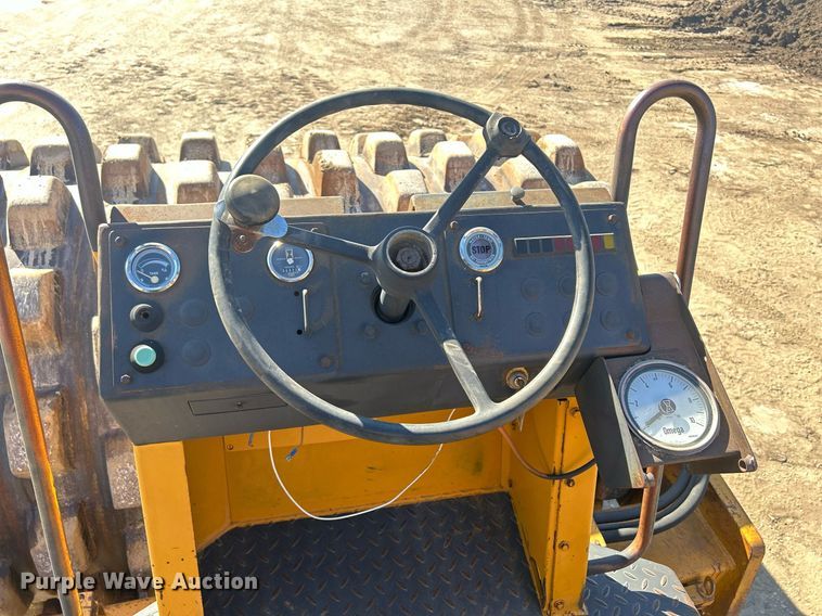 image for item DR4569 1987 Bomag BW213PD  single drum roller