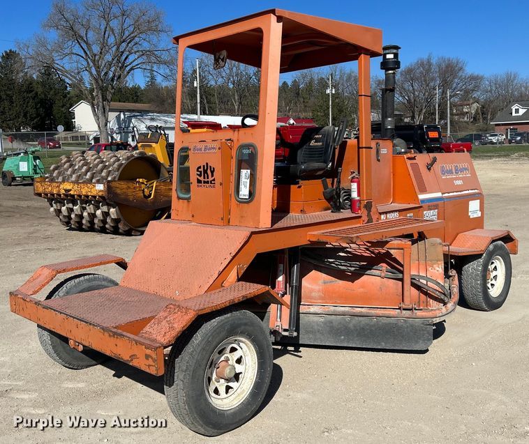 image for item DR4570 2004 Broce RJ350  broom