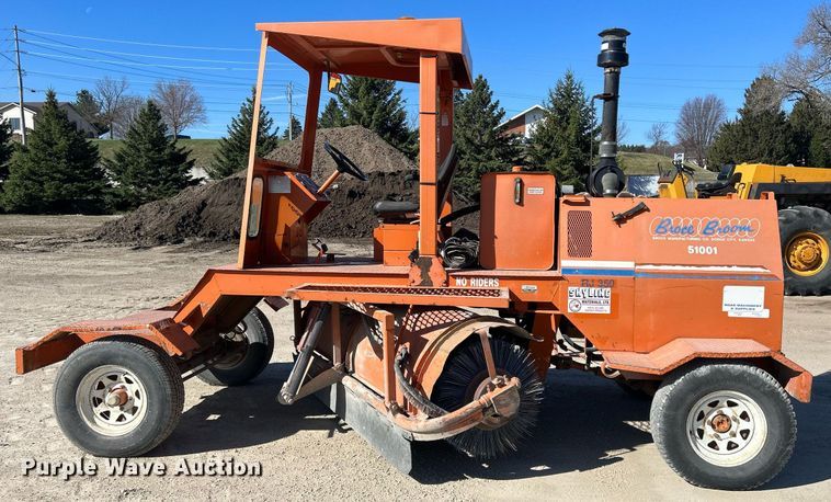 image for item DR4570 2004 Broce RJ350  broom