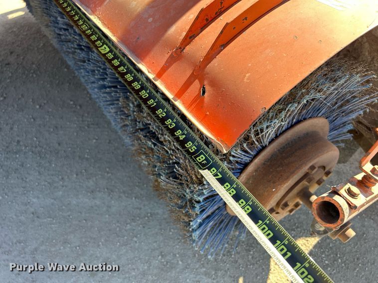 image for item DR4570 2004 Broce RJ350  broom