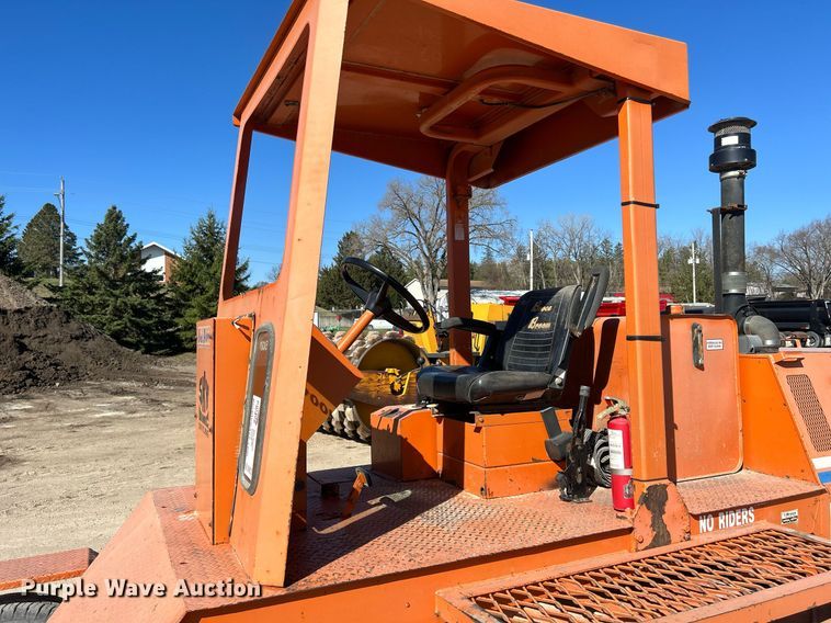 image for item DR4570 2004 Broce RJ350  broom