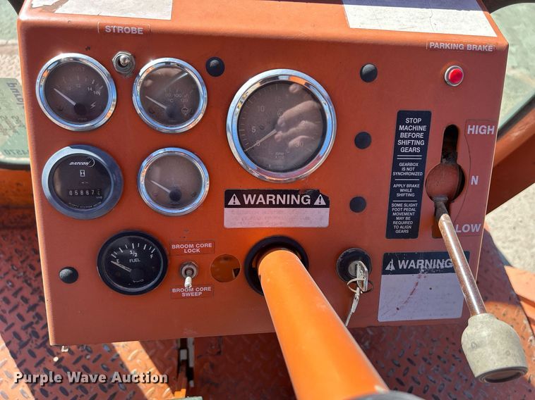 image for item DR4570 2004 Broce RJ350  broom